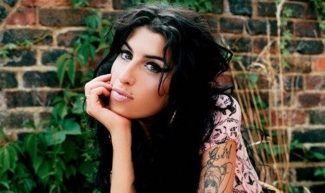 News: Amy Winehouse was found dead!