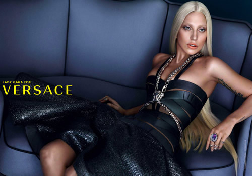 Fashion : Lady Gaga / Un-photoshopped For Versace