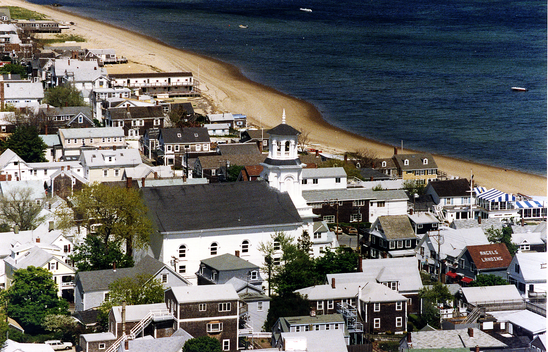 Travel : Provincetown For Labor Day Weekend?